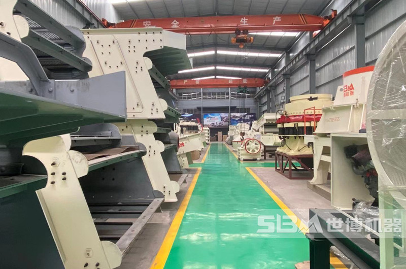 大型碎石制砂機(jī)生產(chǎn)車(chē)間