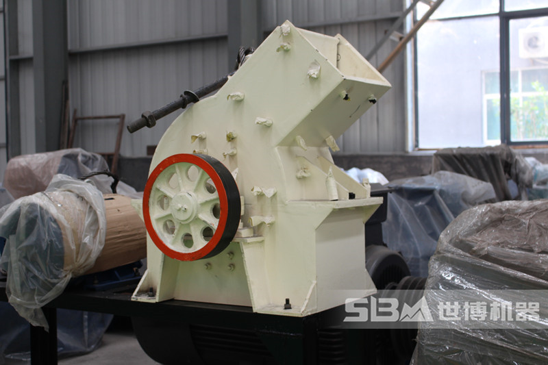 小型錘破機(jī)，小型加工板材廢料的碎石機(jī)