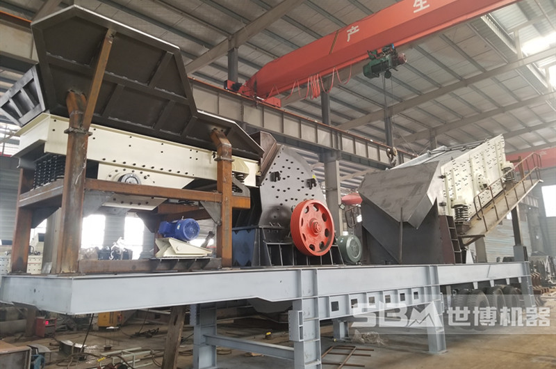 環(huán)保型移動煤矸石破碎機，三組合移動破碎機