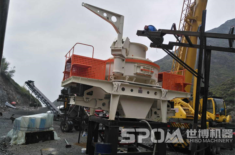 世博大型制砂機客戶安裝現(xiàn)場