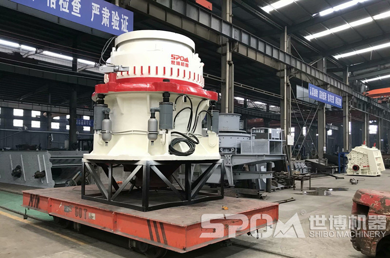 圓錐破碎機(jī)，中細(xì)碎花崗巖