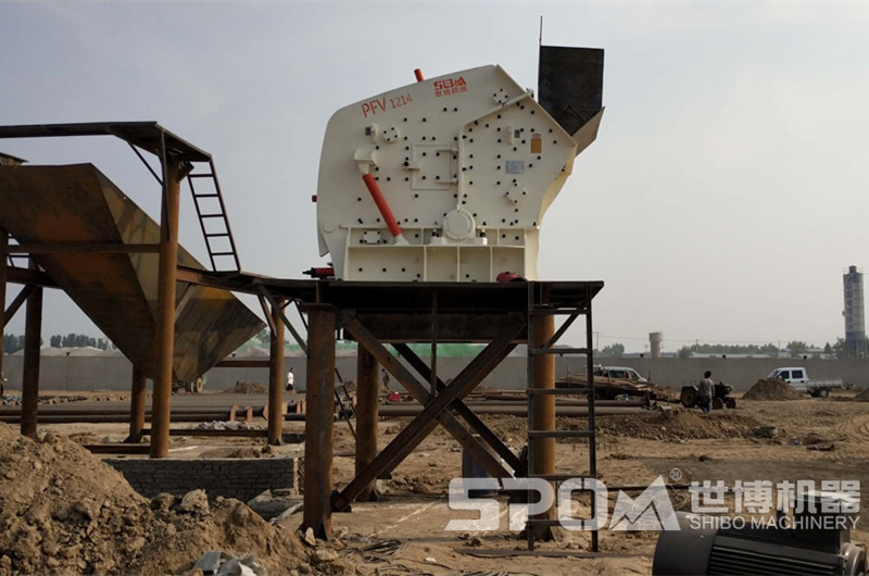 反擊式破碎機(jī)，能破碎二十公分石英石