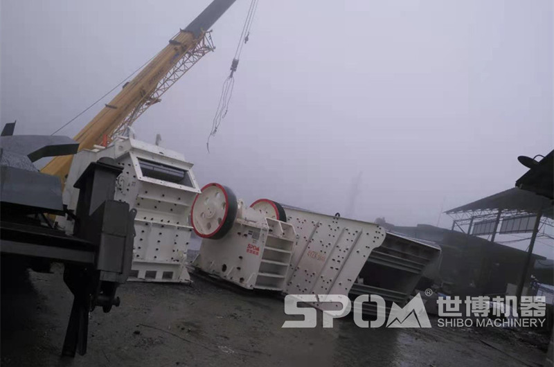 破碎線設備現(xiàn)場待安裝